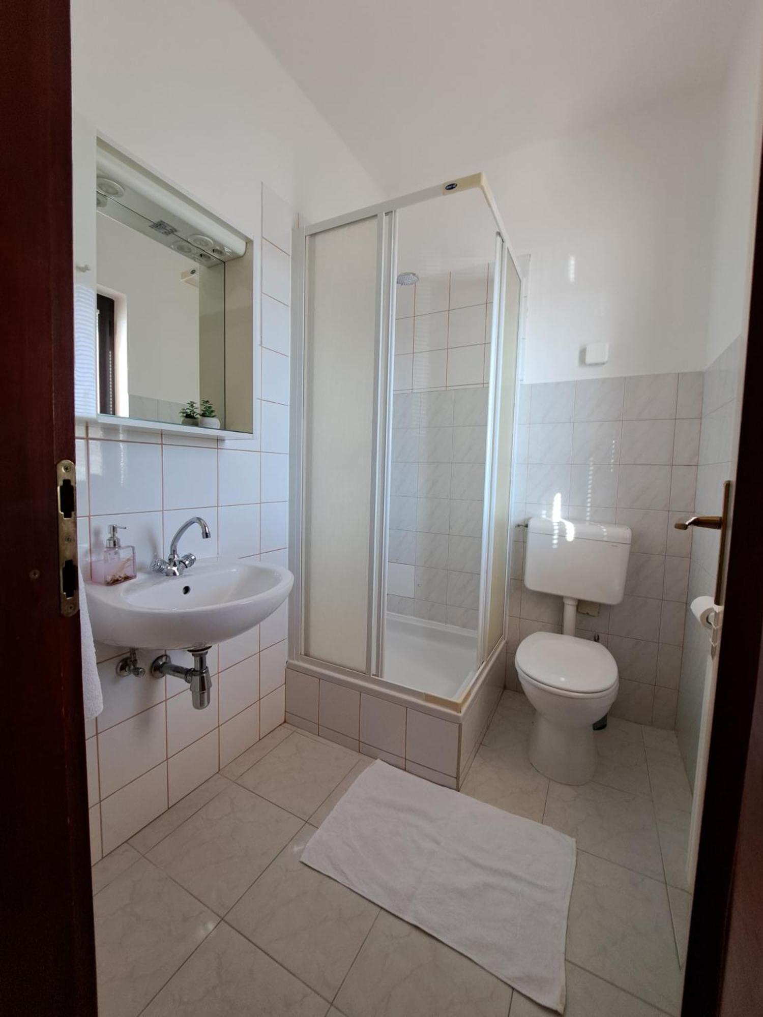 Guest House Krševan Zadar Buitenkant foto